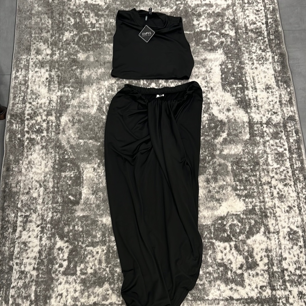 Skirt and top set